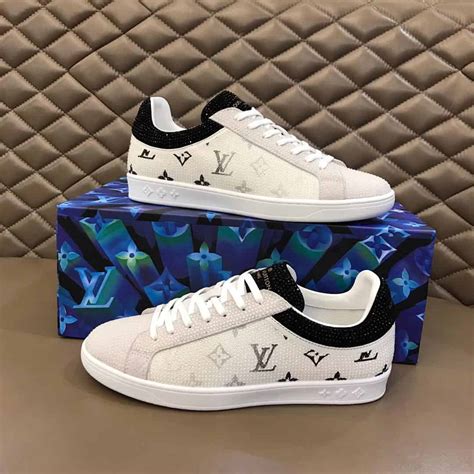 sneaker scarpe louis vuitton uomo|louis vuitton shoes for men.